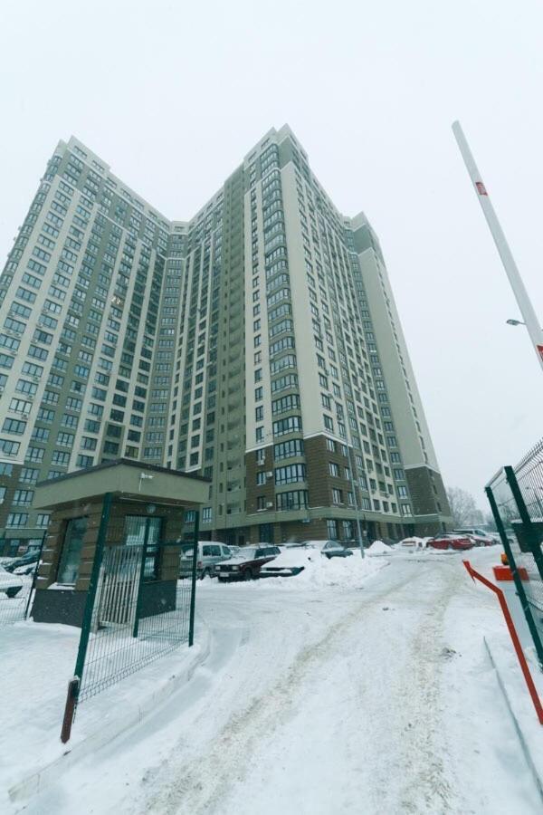 Апартаменти Метро Вирлиця Kiev Bagian luar foto